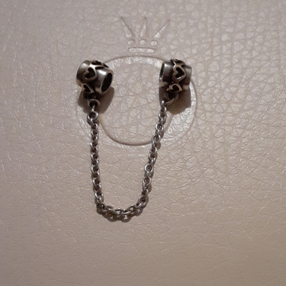 Pandora Jewelry - Authentic Pandora Heart Safety Chain!
